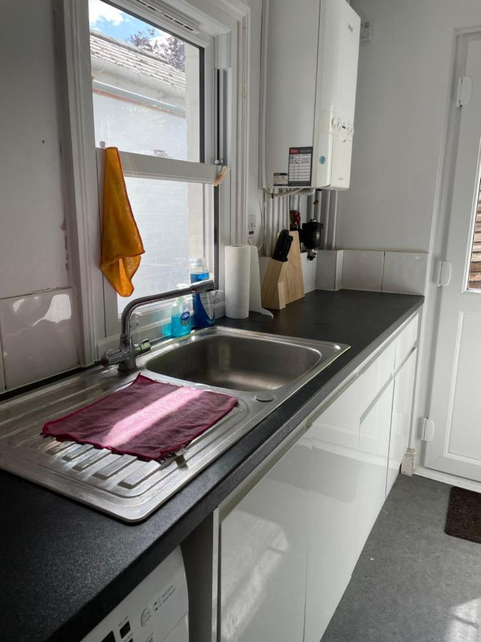 Cozy 3 Bedrooms Off Mill Road Sleep
