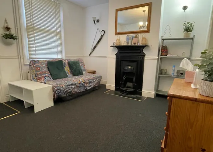 Cozy 3 Bedrooms Home Off Mill Road Sleep