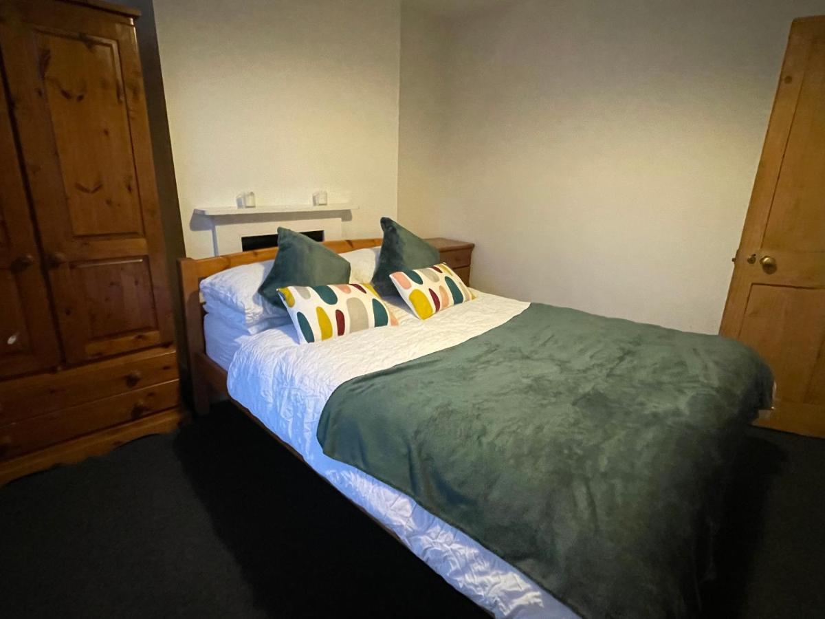 Cozy 3 Bedrooms Off Mill Road Sleep Apartment *